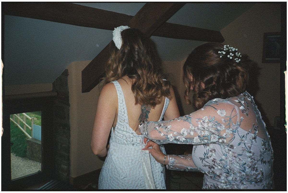 SUGAR LOAF BARN 35MM FILM WEDDING PHOTOGRAPHY UK 003 SUGAR LOAF BARN 35MM FILM WEDDING PHOTOGRAPHY UK 003